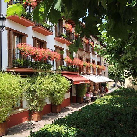 Apartamentos Turisticos Ezcaray Dış mekan fotoğraf